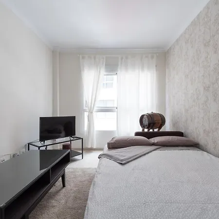 Awesome Flat In Las Canteras Beach Ferienhaus