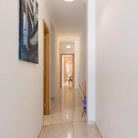 Awesome Flat In Las Canteras Beach Ferienhaus *